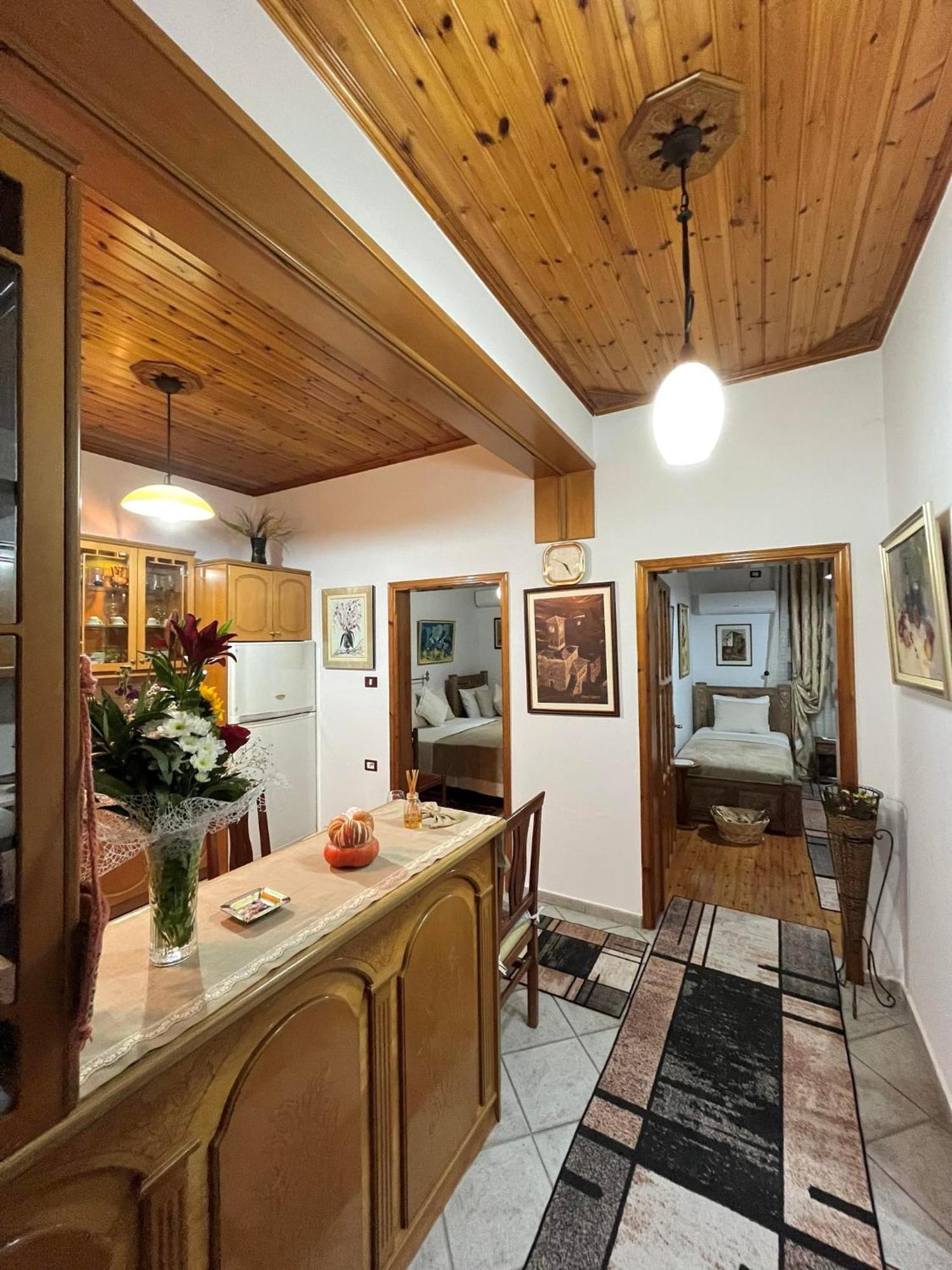 Andria'S Apartment Gjirokastra Zewnętrze zdjęcie