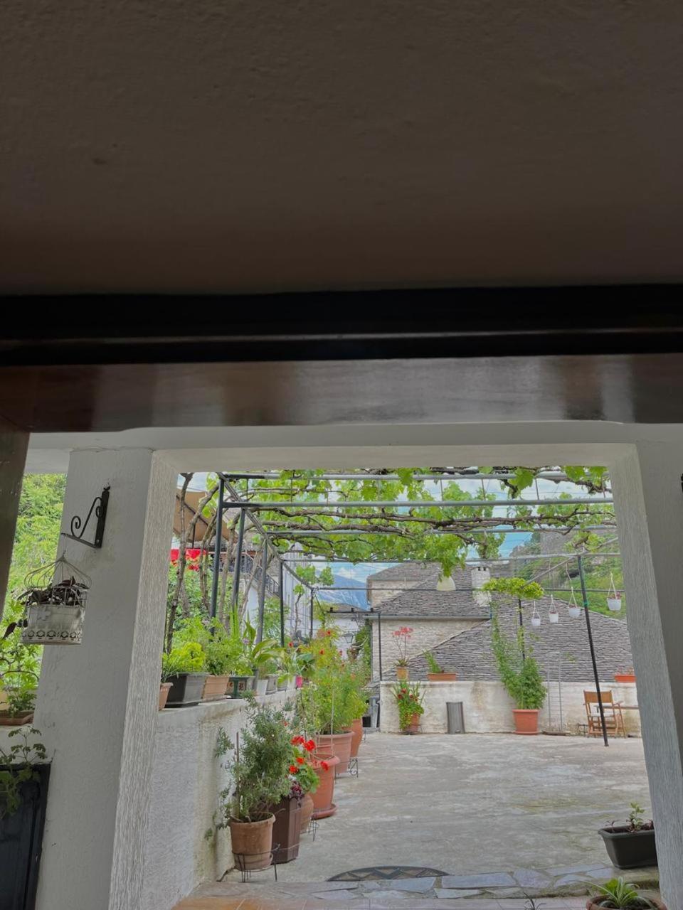 Andria'S Apartment Gjirokastra Zewnętrze zdjęcie