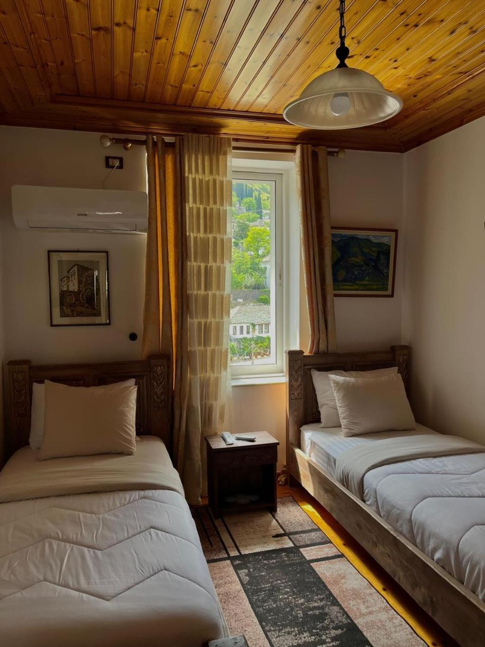Andria'S Apartment Gjirokastra Zewnętrze zdjęcie